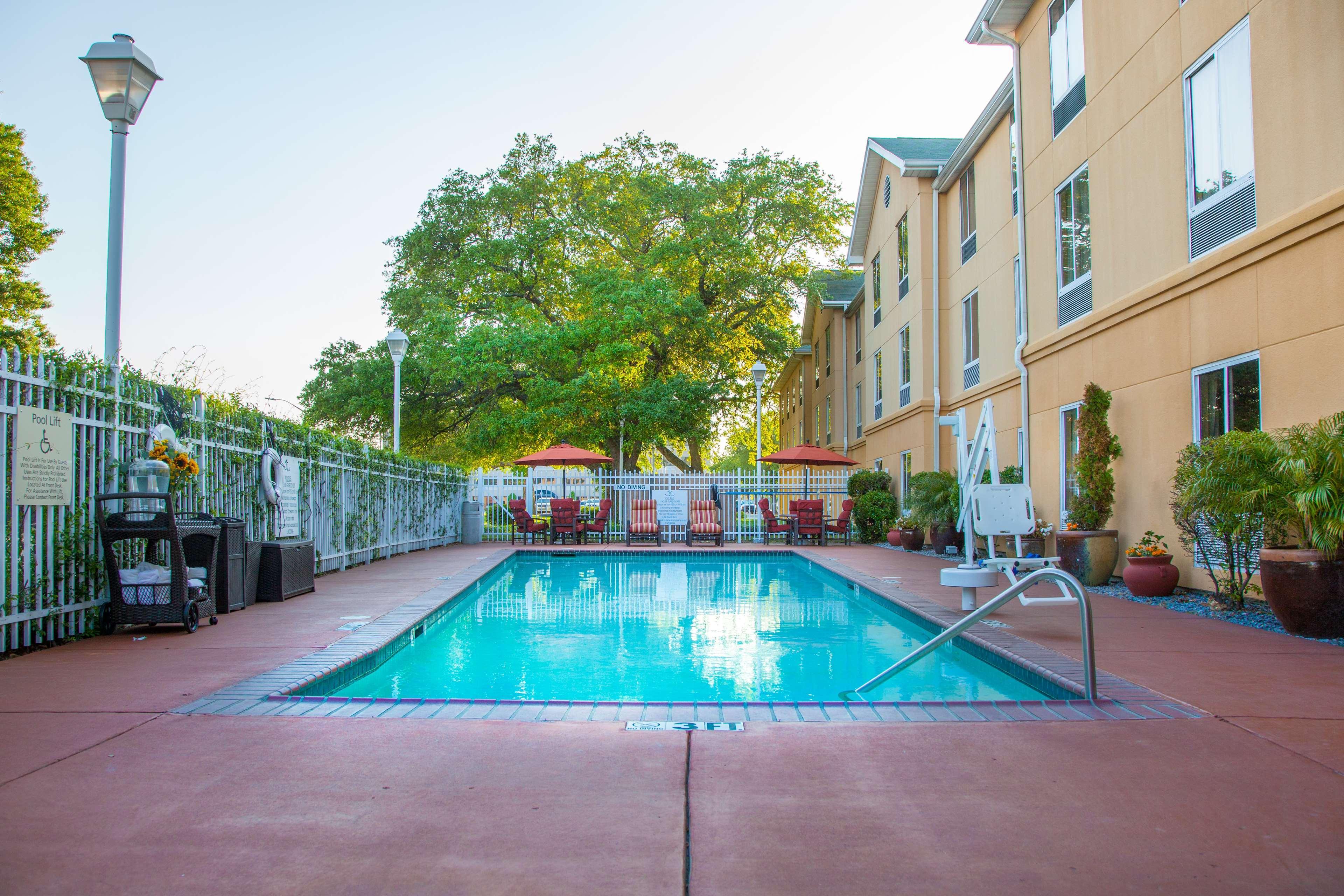 Hampton Inn & Suites New Orleans/Elmwood Harahan Exterior foto
